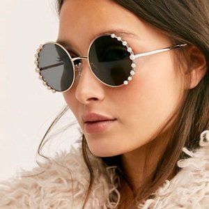 5⭐️Fave Mardy Pearl Sunnies